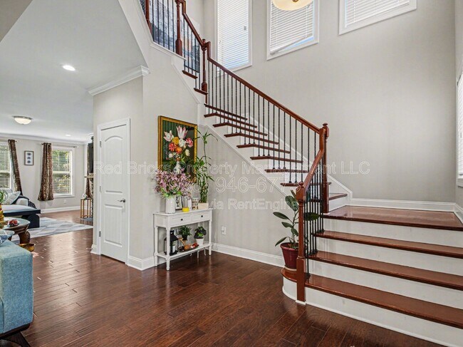 Building Photo - 8742 Whitehawk Hill Rd