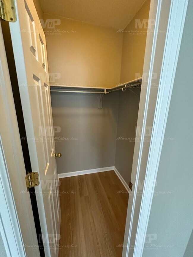 Building Photo - 4545 Wheaton Dr