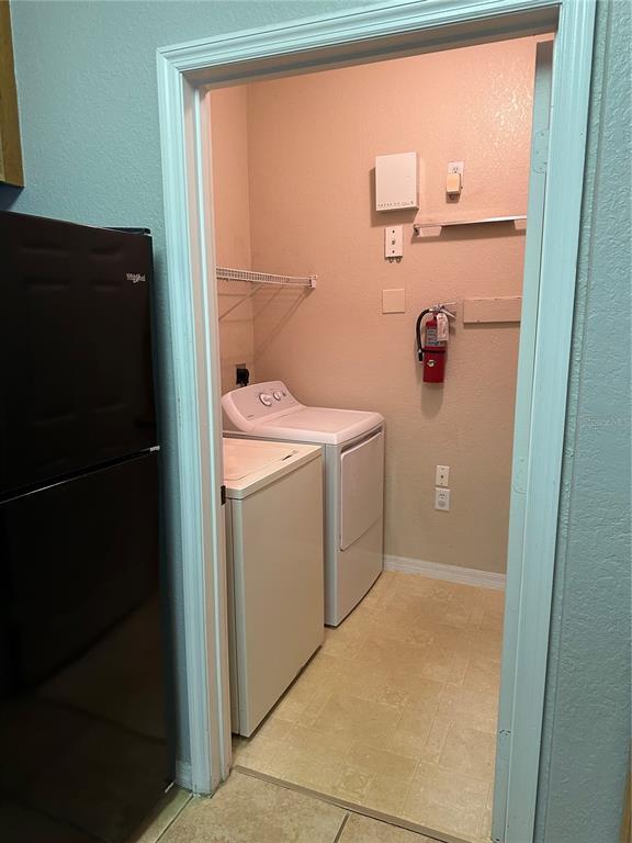 Building Photo - 10205 Courtney Palms Blvd