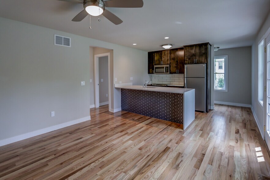 Building Photo - 1213 Vilas Ave