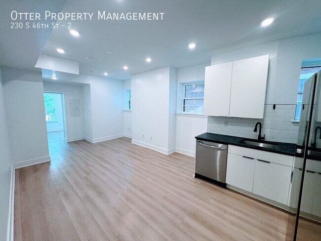 Building Photo - 230 S 46th St