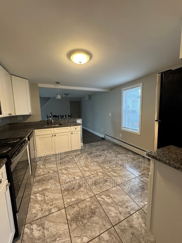 Building Photo - 123-125 Williams St