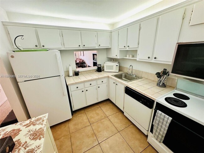 Building Photo - 1025 Alton Rd