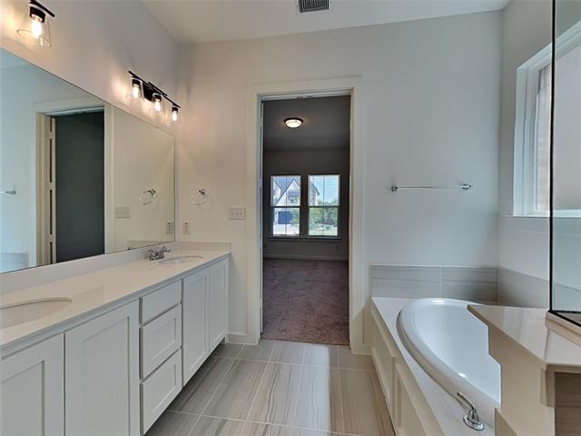 Building Photo - 15672 Desert Broom Rd