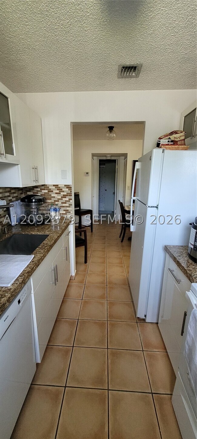 Building Photo - 15650 SW 80th St