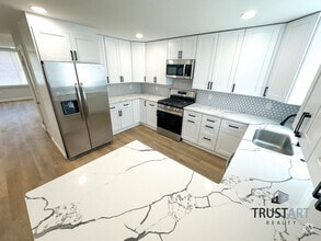 Building Photo - 3 bed/2.5 bath House in North East Philade...