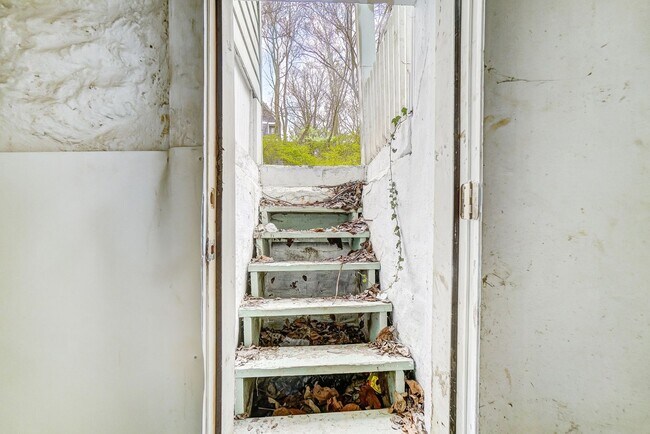 Building Photo - Three Bedroom in Cincinnati!