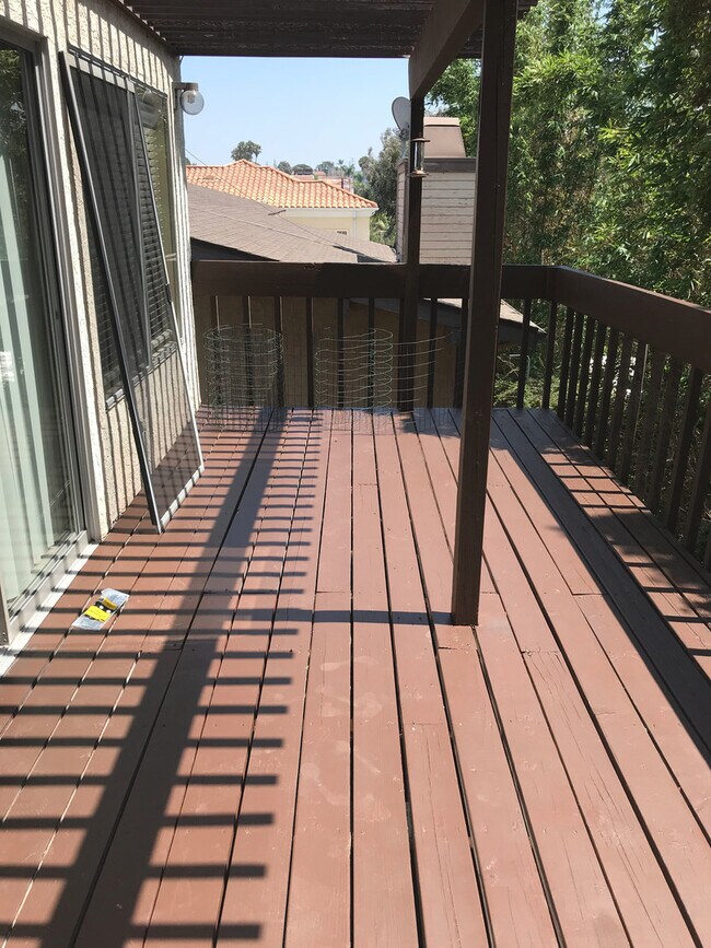Building Photo - Pullman Duplex
