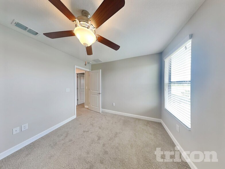 Building Photo - 10156 Newminster Loop