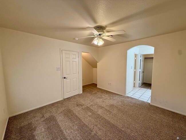 Building Photo - 10707 Calle Raquel