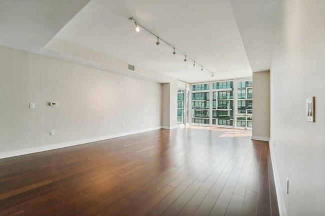 Building Photo - 1000 Ave at Port Imperial