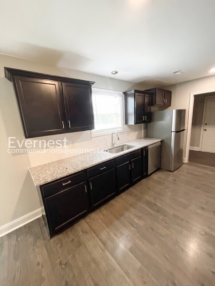 Building Photo - 222 Notgrass Rd