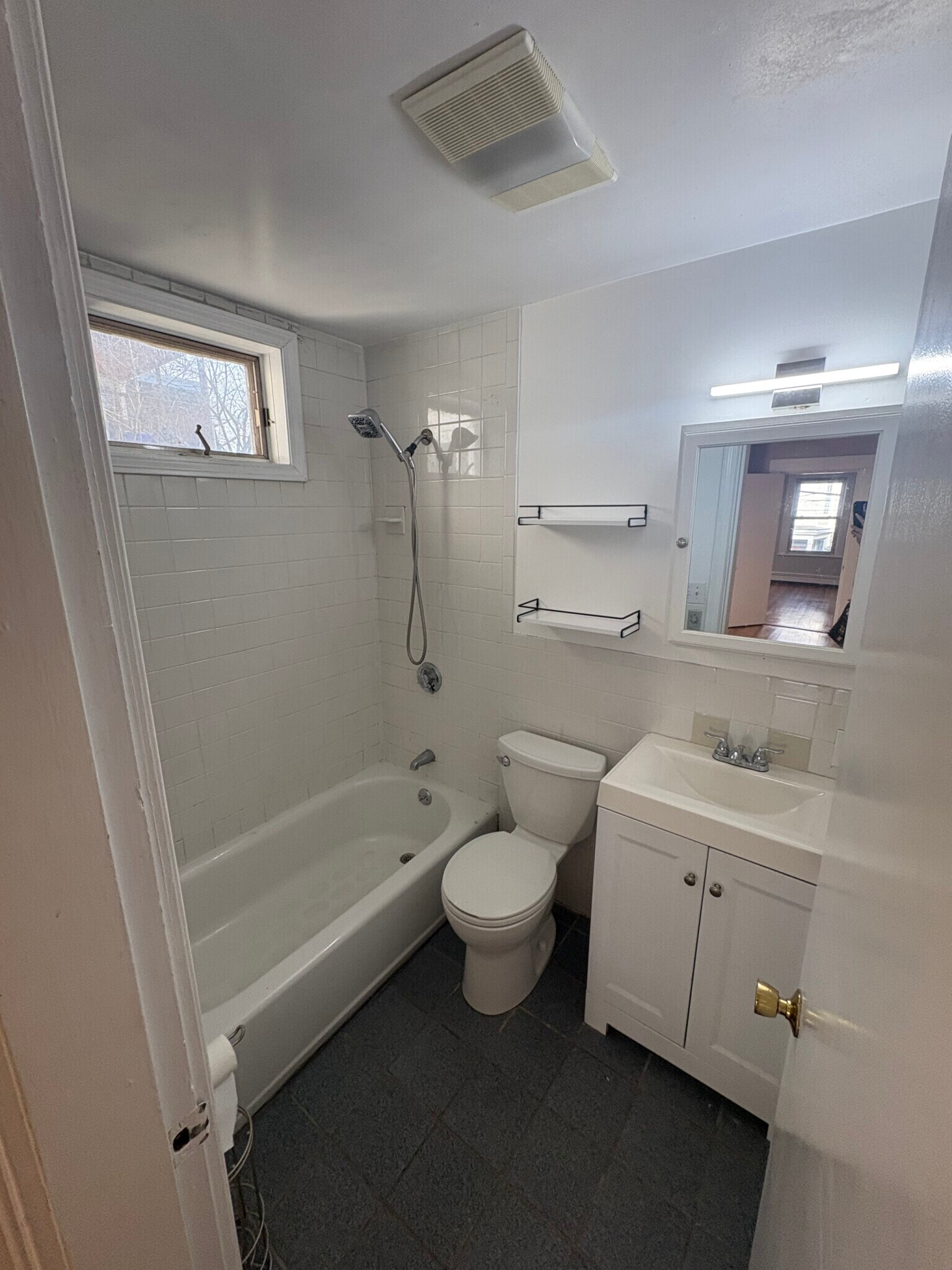 Building Photo - 32 Tufts St