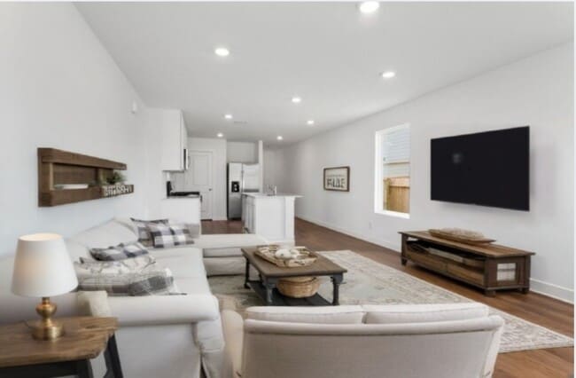 Building Photo - 40839 Hawthorne Glades St