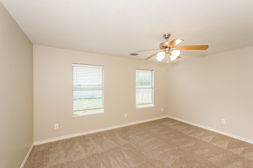 Building Photo - 12717 Carpenter Ln