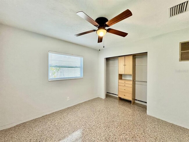 Building Photo - 10932 104th Ave