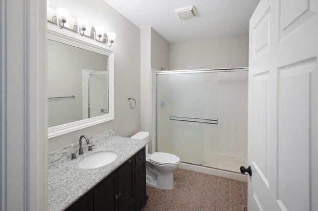 Building Photo - 1037 Park Hill Cir