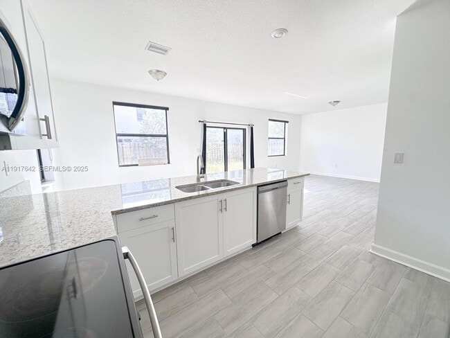 Building Photo - 244 NE 210th Way