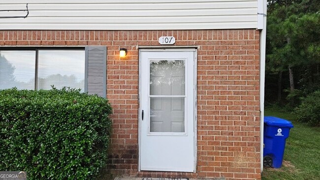 Building Photo - 107 Rock Quarry Rd