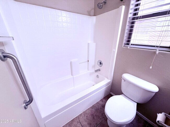 Building Photo - 29152 N Red Finch Dr