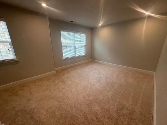 Building Photo - 5030 Sierra Creek Dr NE