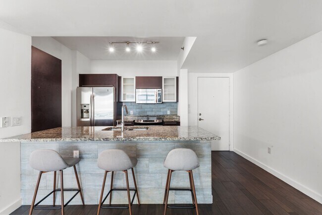 Building Photo - 951 Brickell Ave