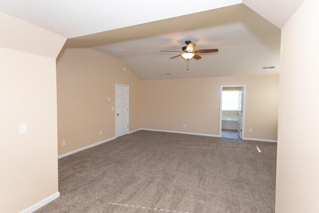 Building Photo - 4632 Southwind Rd