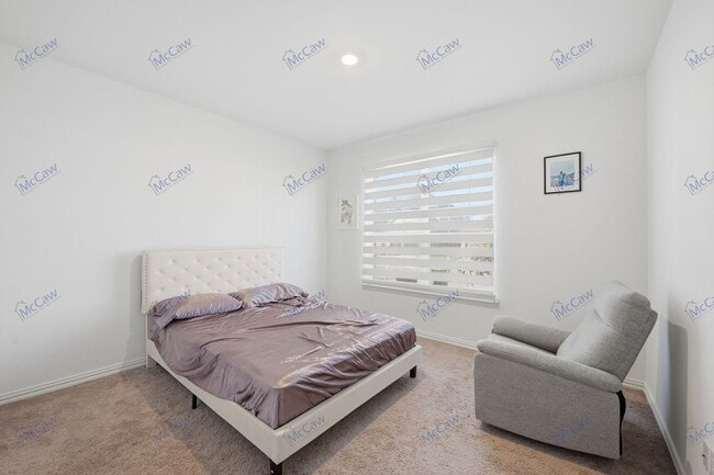 Building Photo - 2121 Esher Dr