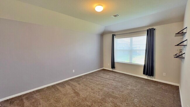 Building Photo - 4019 Spurwing Ln