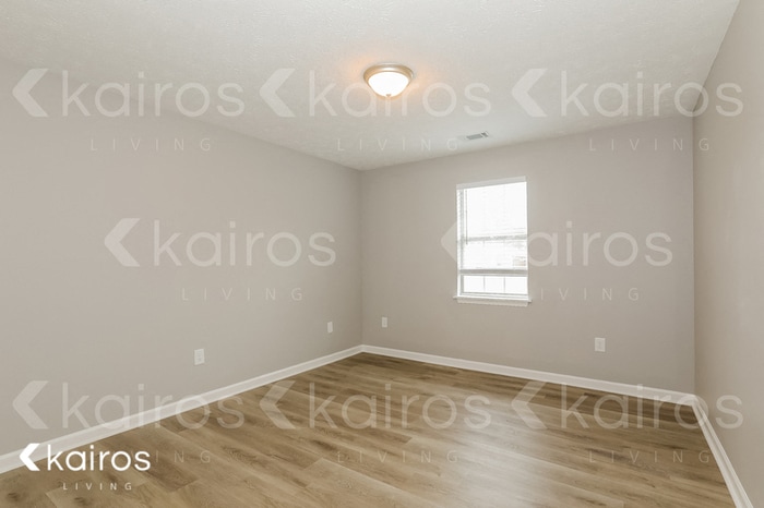 Building Photo - 415 Deer Park Dr
