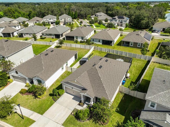 Building Photo - 11520 Cedar Valley Dr