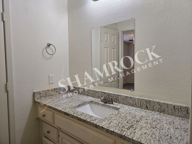 Building Photo - 3/2 Arrowhead Estates Home