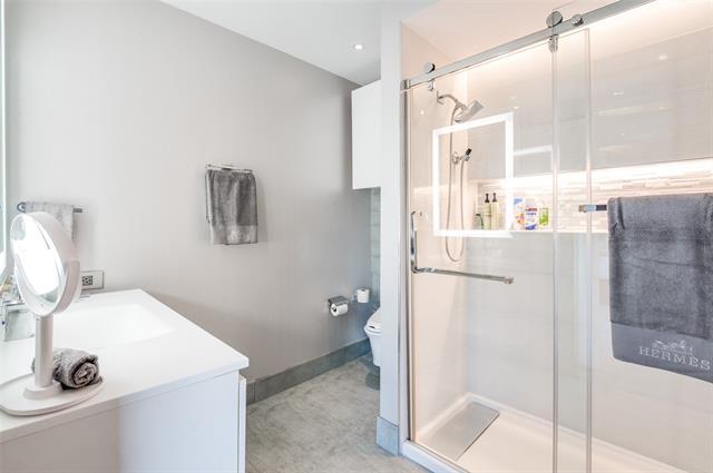 Building Photo - 4005 Gaston Ave