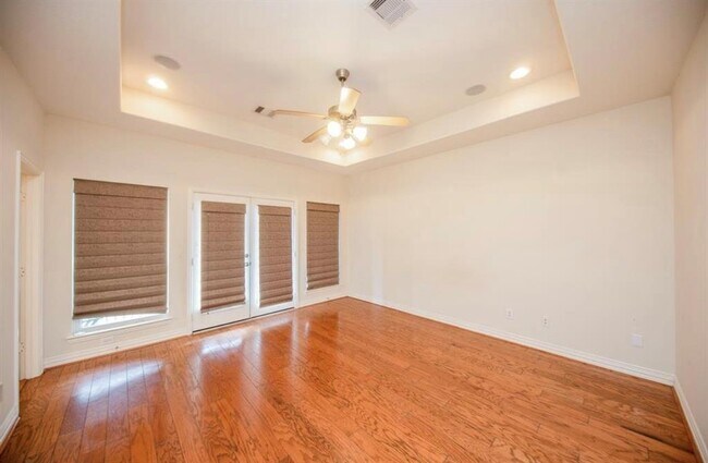 Building Photo - 7103 Windwater Lagoon Dr