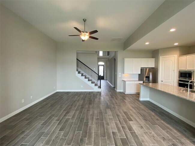 Building Photo - 7414 Evelyn Grv Dr