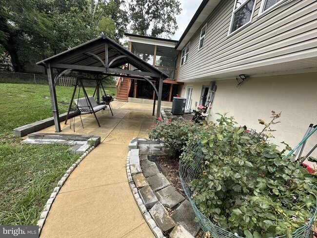 Building Photo - 8705 Loughran Rd