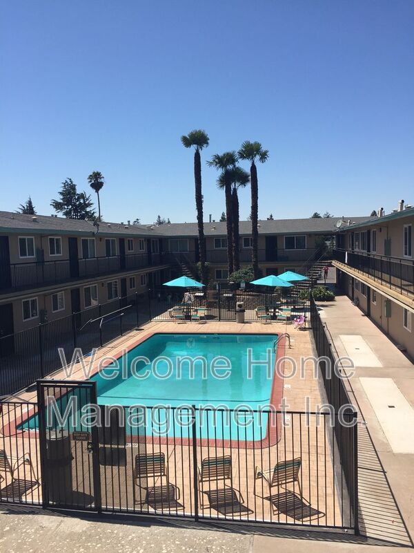 Building Photo - 15111 Washington Ave