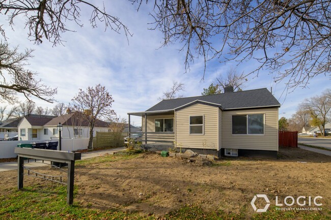 Building Photo - 7808 S 1000 E