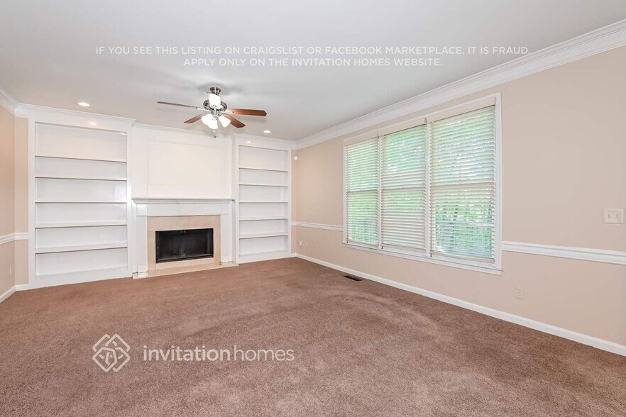 Building Photo - 275 Merritt Dr