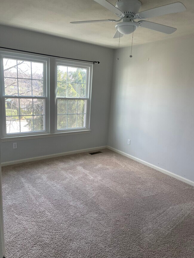 4th Bedroom - 104 Pine Creek Dr