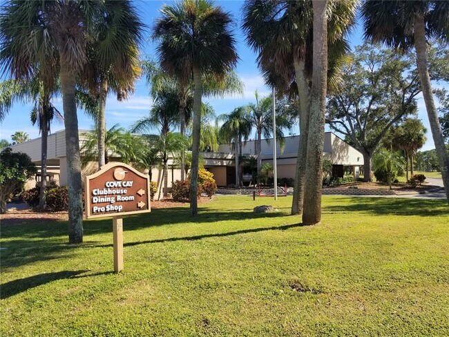 Building Photo - 2700 Cove Cay Dr