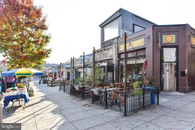 Building Photo - 4840 New Hampshire Ave NW