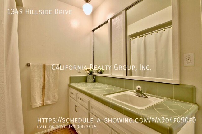 Building Photo - 1349 Hillside Dr