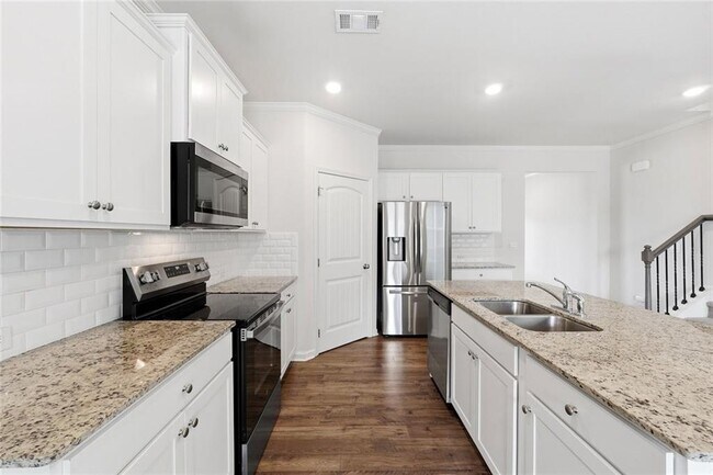 Building Photo - 6000 Screech Owl Dr