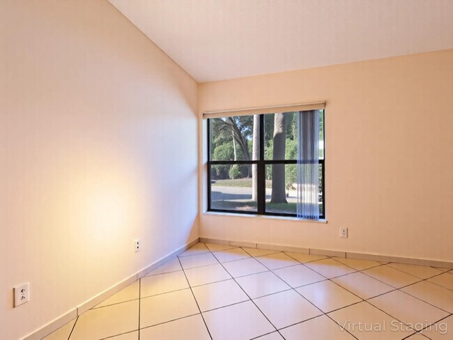 Building Photo - 3928 Vine Trail