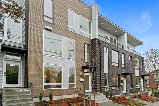 Building Photo - 1424 N 80th St