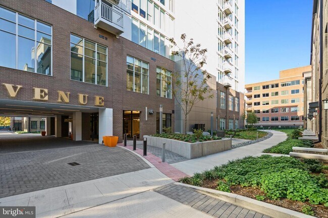 Building Photo - 925 N Fairfax St