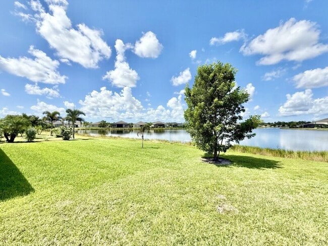 Building Photo - 3422 Cancun Ct