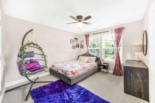 Building Photo - 8100 Morehouse Dr