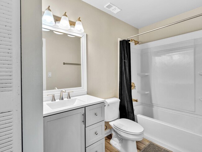 Building Photo - 1163 Lake Terry Dr